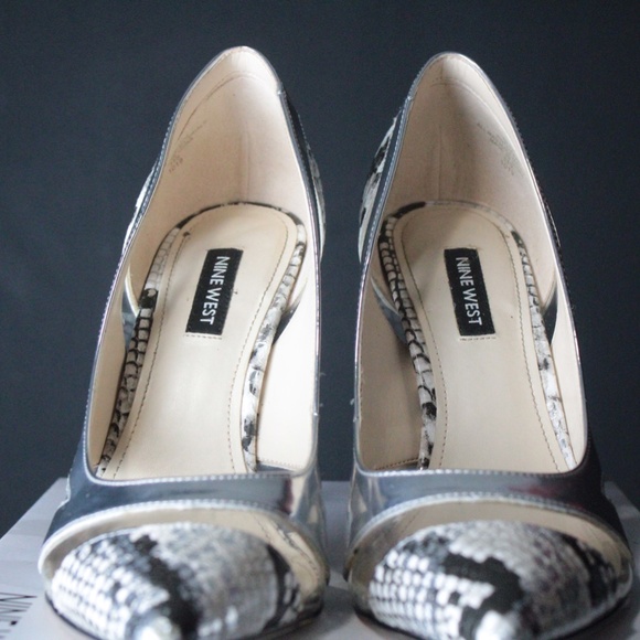 SILVER NINE WEST HEELS - Picture 1 of 7